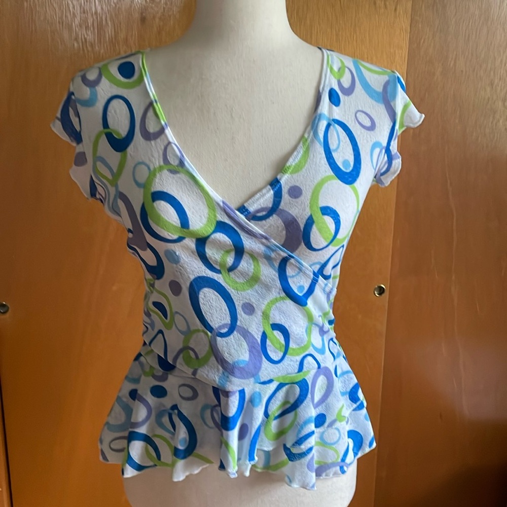 Persona  Designs short sleeves blouse size S. Multicolor. V neckline, stretchy.